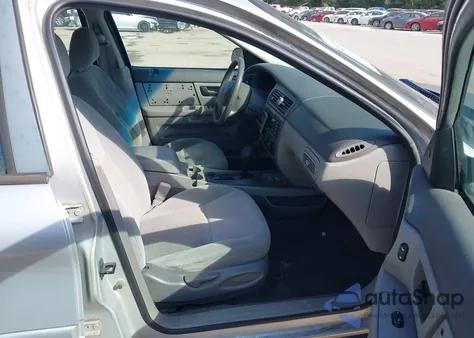 2003 Ford Taurus Se z USA, uszkodzony, nr VIN 1FAFP53UX3G219244